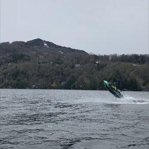 Meet your Posher, Alexi